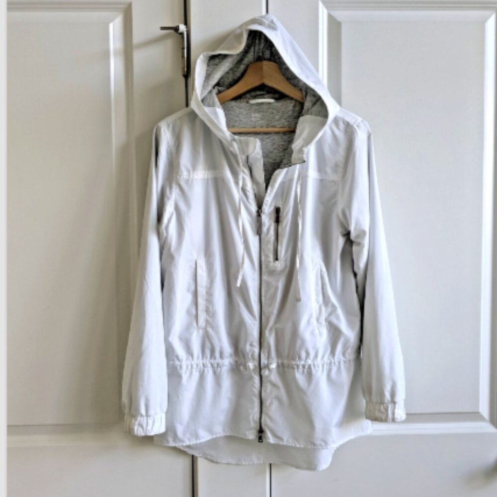 GAP Body White Sporty Windbreaker Hooded Gym Jacket Jersey Lining Cinch Waist